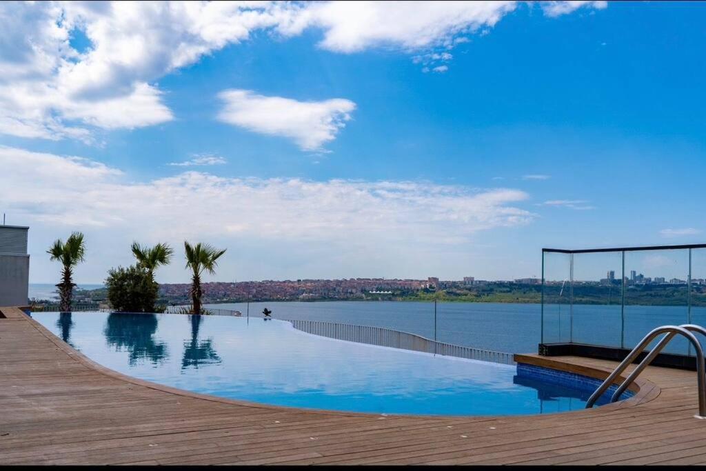 Golden Stones House Sea And Lake View อิสตันบูล ภายนอก รูปภาพ