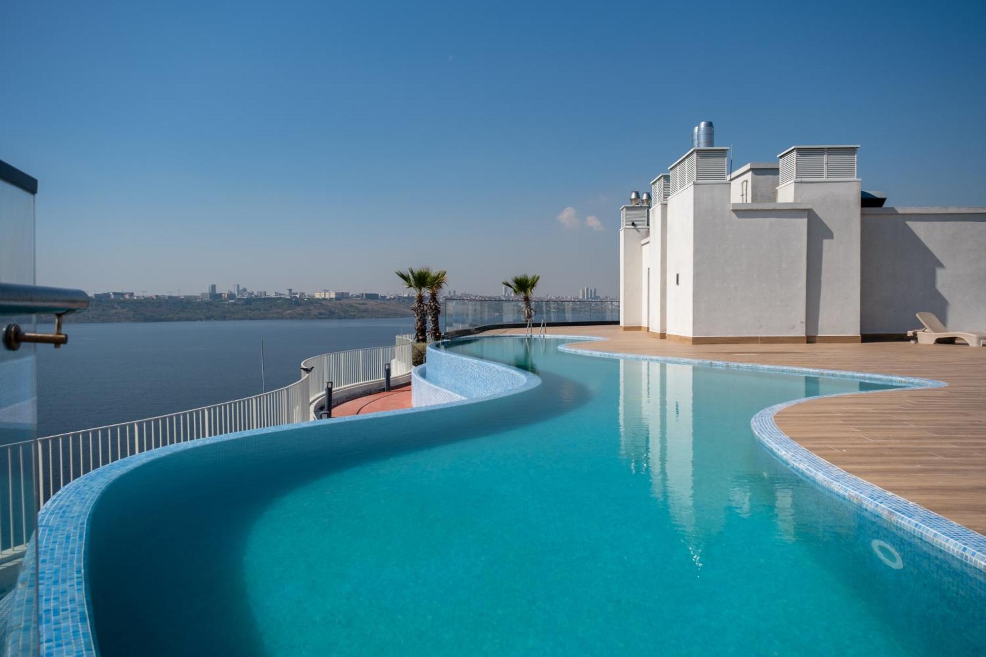 Golden Stones House Sea And Lake View อิสตันบูล ภายนอก รูปภาพ